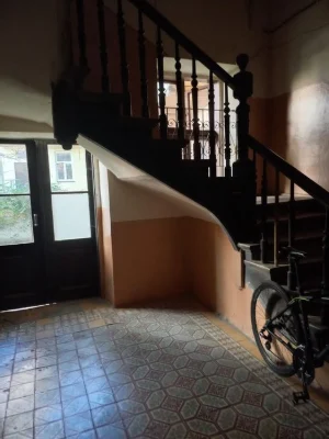 Продаж  3-кім. квартири по вул.  Патріарха Димитрія Яреми (