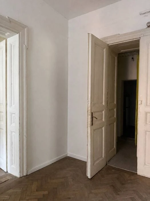 Продаж  3-кім. квартири по вул.  Патріарха Димитрія Яреми (