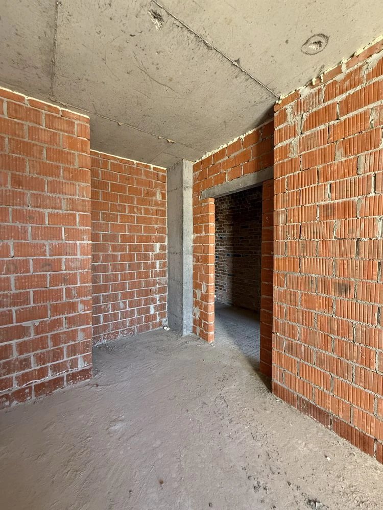 Продаж 2-кімнатної квартири (74 м²) з терасою в центрі Львов