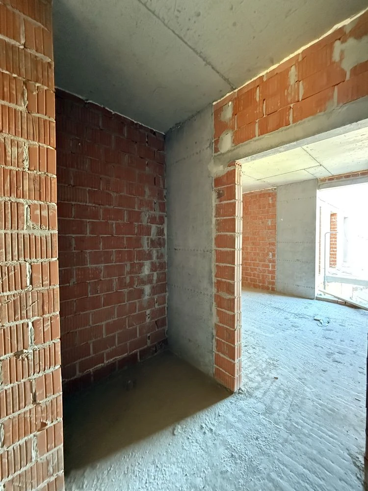 Продаж 2-кімнатної квартири (74 м²) з терасою в центрі Львов