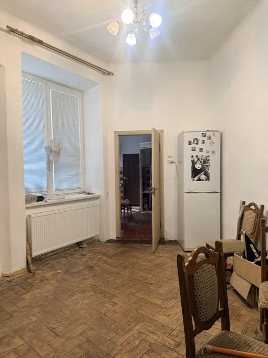 Продаж квартири австрійський будинок ближній центр Підзамче