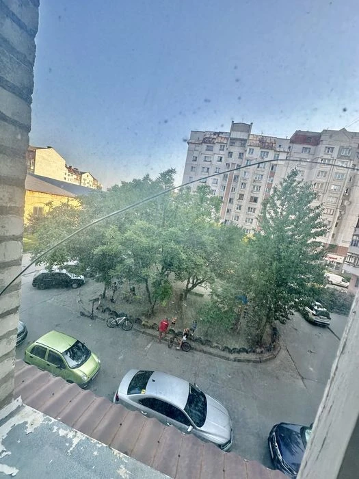 Продаж 2х кімнатноі квартири  у Франківському р-ні по в.Княг