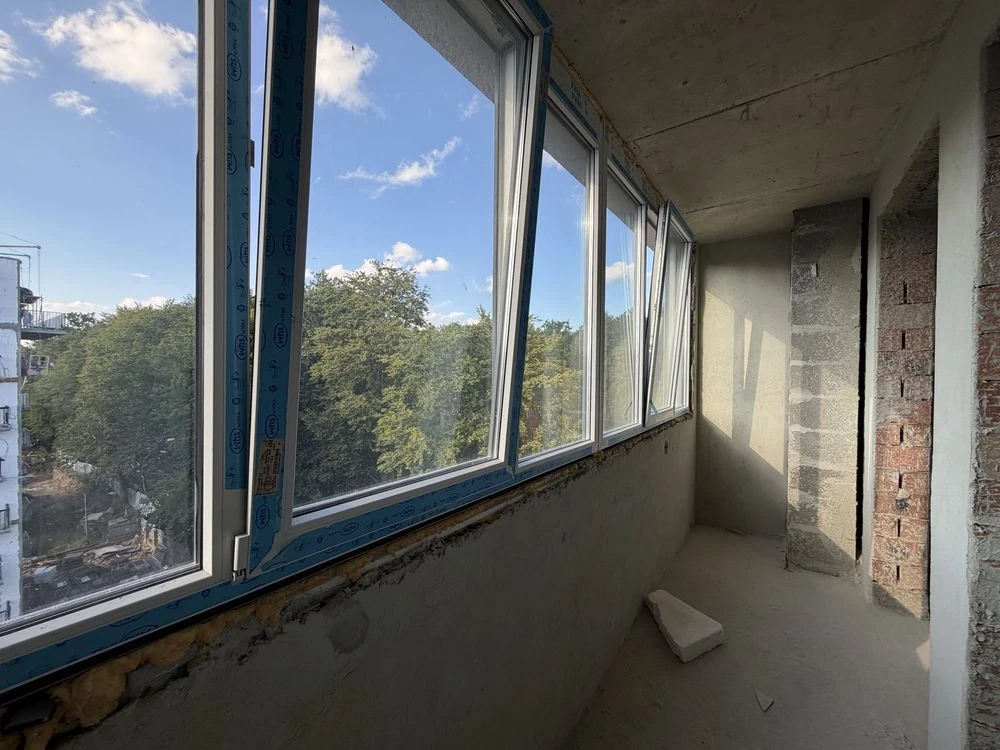 Однокімнатна квартира з видом на ліс на вул. Бережанська!