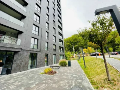 Продаж 2 хк квартири в будинку бізнес-класу( можна з паркомі