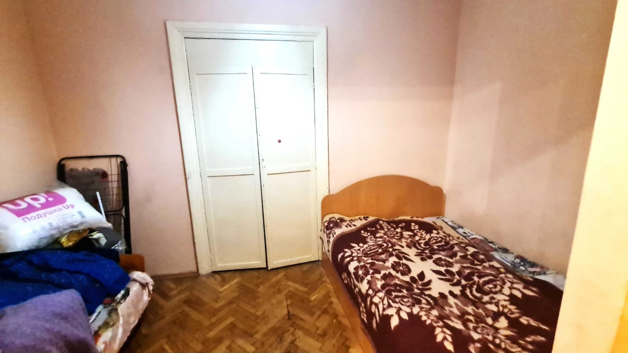 Двох кімнатна квартира в польському будинку на вул. Залізнич