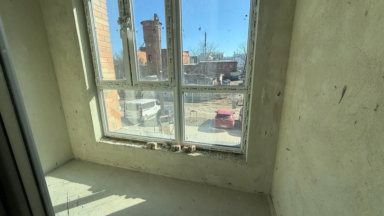 Здано Продаж 2-кім. квартири 82 м вул. Навроцького, 31