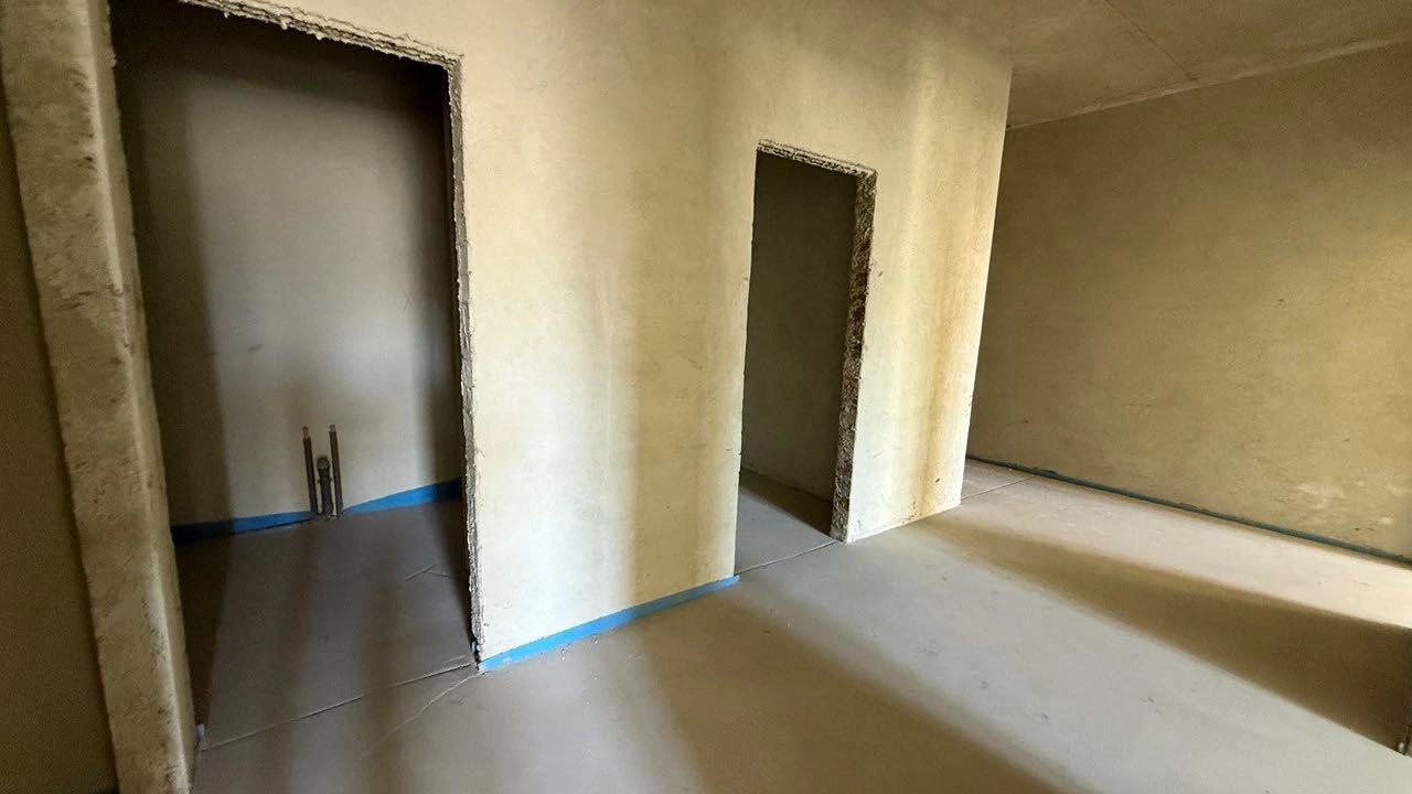 Здано Продаж 2-кім. квартири 82 м вул. Навроцького, 31