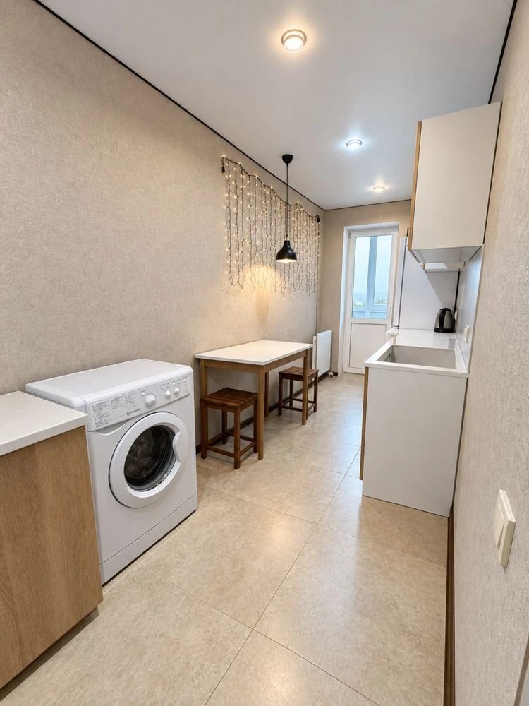 Продаж 2-кімнатної квартири в районі медичного коледжу