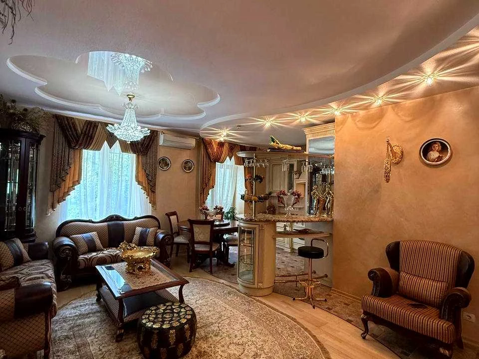 Квартира. Харків, Нескорених вул.