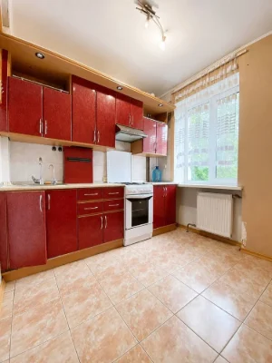 Продам 2 кімн.квартиру по вул.Льотна