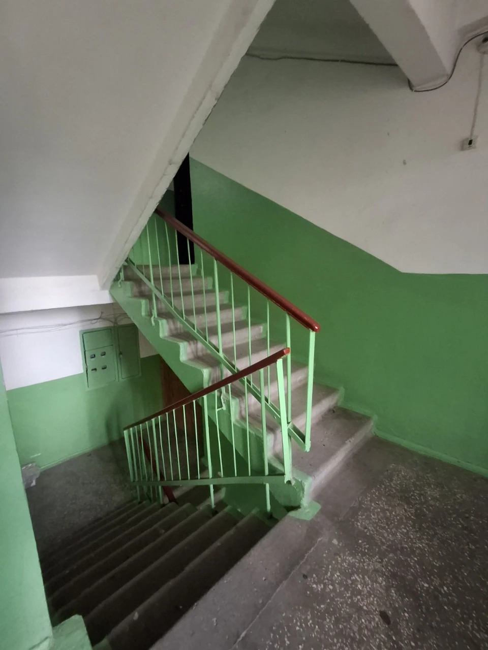 Срочно!Ремзавод 50м2.  3 этаж! Новинка!Продам 2 ком