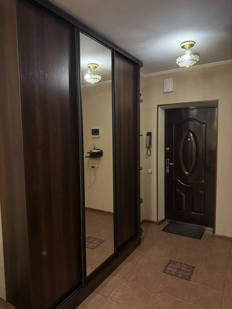 3 кім р-н ПЛОЩІ, 118 м вул Г. Полуботка 6А АВТОНОМКА ремонт