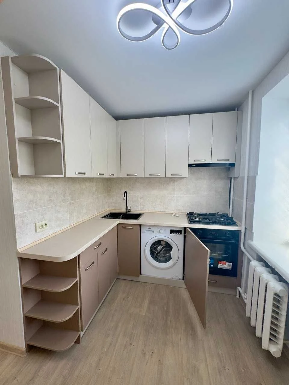 Продаж 2-кім. квартири 47.8м2 на вул. Левка Лук’яненка. Нови