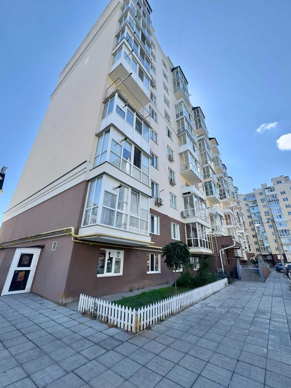Продаж 3-кім квартира Стрілецька набережна Автономка Держ пр
