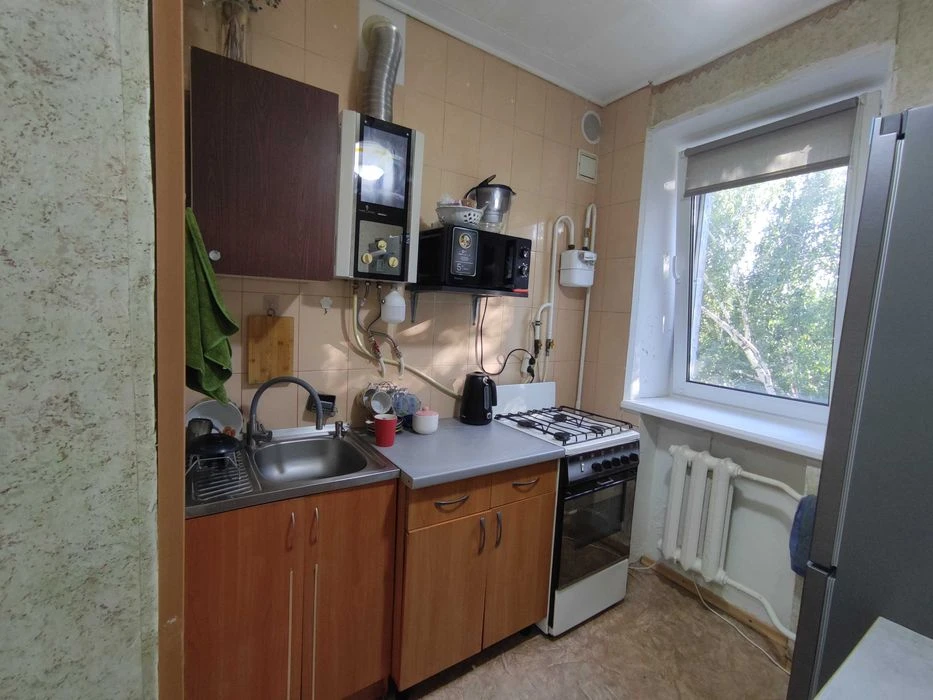 Продам 2-х кім квартиру в гарному стані р-н ринок Нива