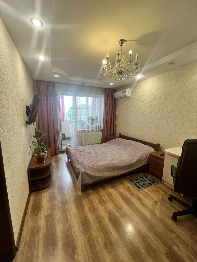 Продам 3- х кім. квартиру по вул. Кошевого