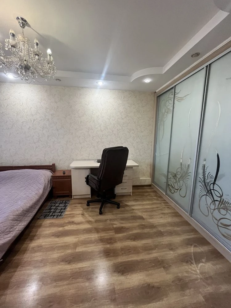 Продам 3- х кім. квартиру по вул. Кошевого