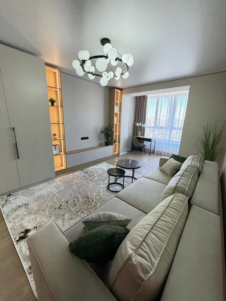 Продам! 2 кімн в центрі , автономка дизайнерський ремонт Пер
