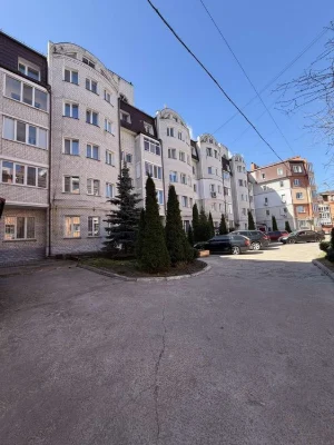 ТОП ЛОКАЦІЯ  Княжа 7 Продаж 3 кім квартири  99.8 м2