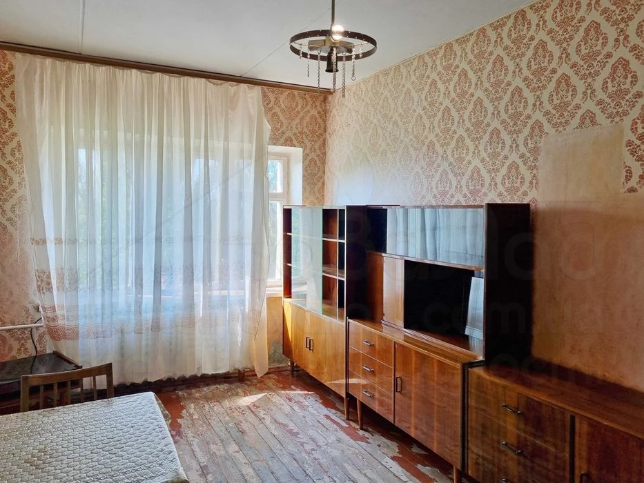 4 кімнатна квартира 64м2 по пр. Лук'яненка в районі Ниви-KI