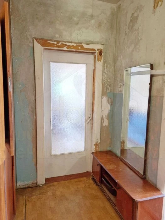 4 кімнатна квартира 64м2 по пр. Лук'яненка в районі Ниви-KI