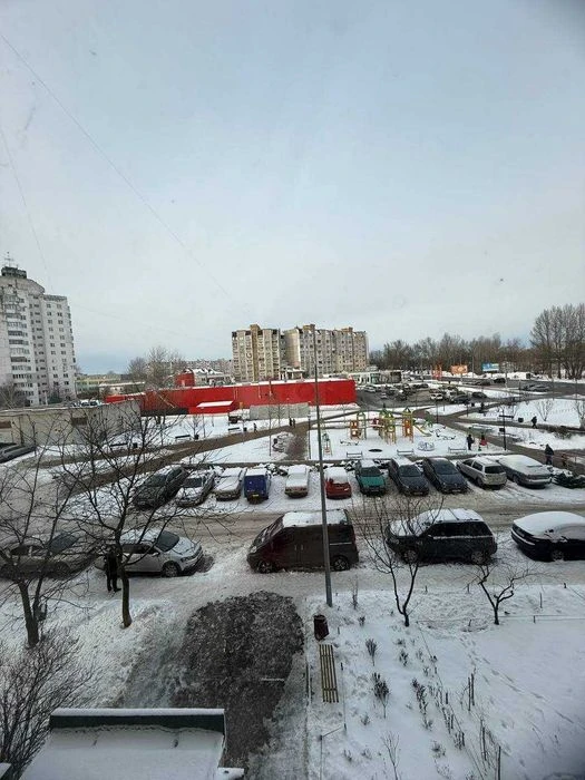 Пропонується до продажу трикімнатна квартира в районі Масани