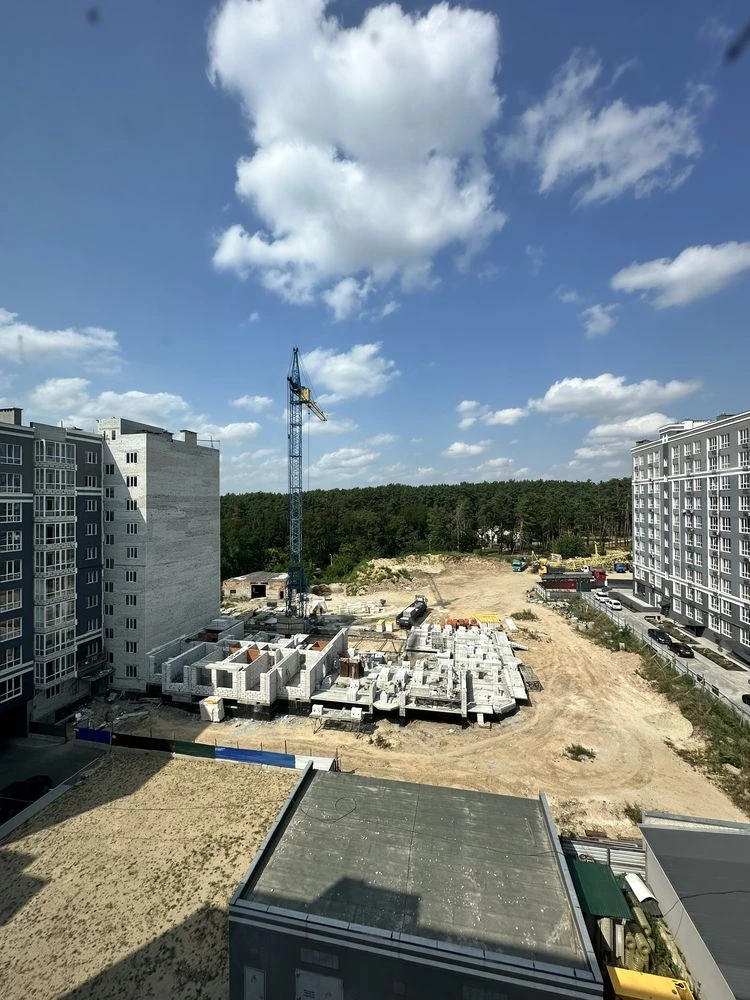 Продаж 3-кімнатна ЖК Лісовий