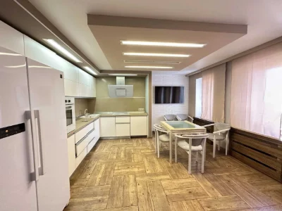 Велика 3-к квартира 153м2 навпроти Голлівуда
