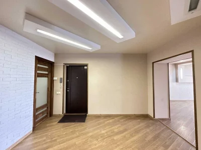 Велика 3-к квартира 153м2 навпроти Голлівуда