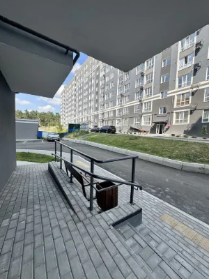 Продаж 2-кімнатна в центрі міста