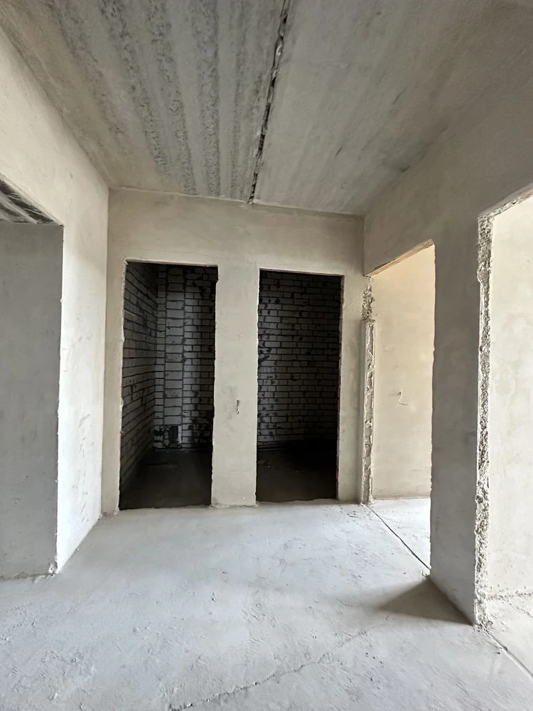 Продаж 2-кімнатна в центрі міста