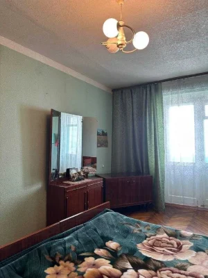 Ціну знижено! Продаж 3-кімнатної квартири по проспекту Левка