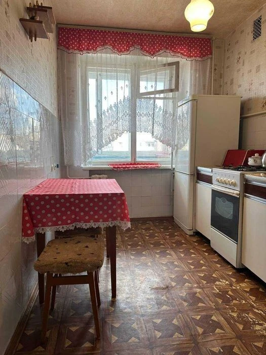 Ціну знижено! Продаж 3-кімнатної квартири по проспекту Левка