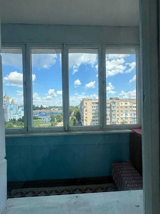 Ціну знижено! Продаж 3-кімнатної квартири по проспекту Левка