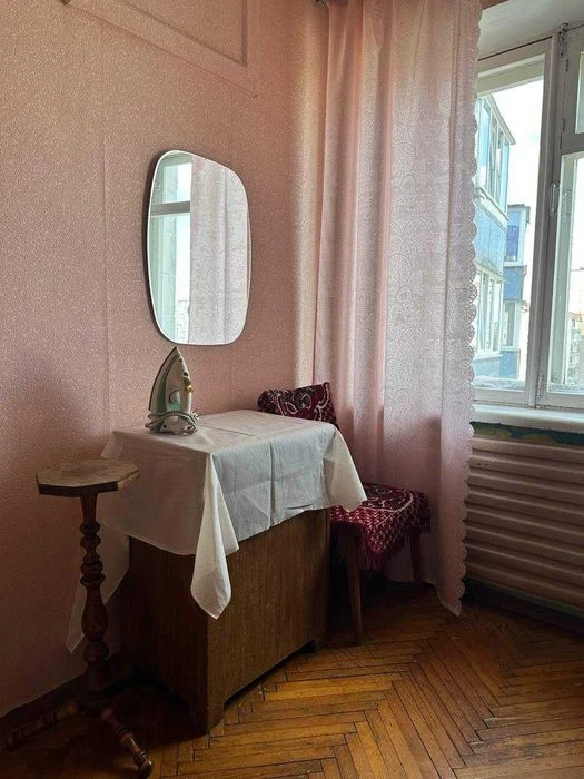 Ціну знижено! Продаж 3-кімнатної квартири по проспекту Левка