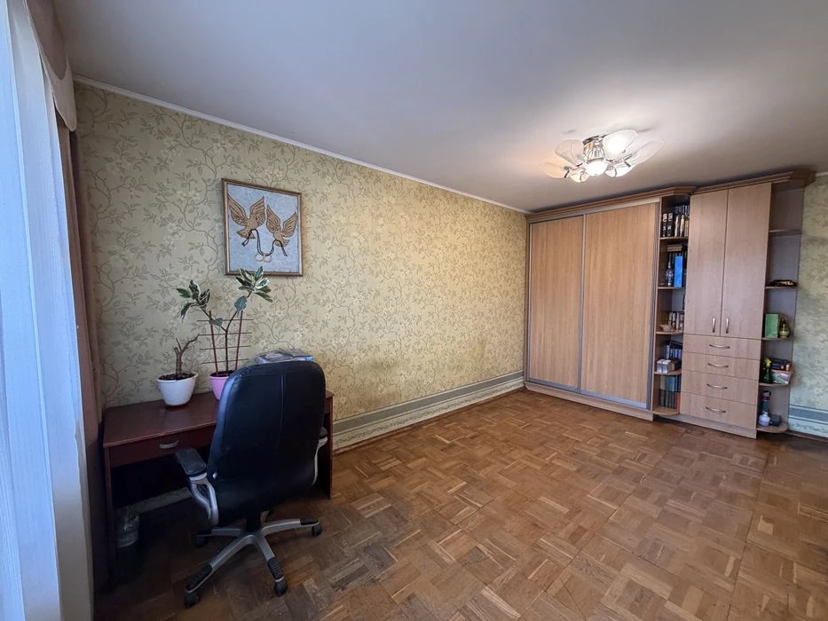 Продаж  3-х кімнатної квартири в центрі міста ЦУМ