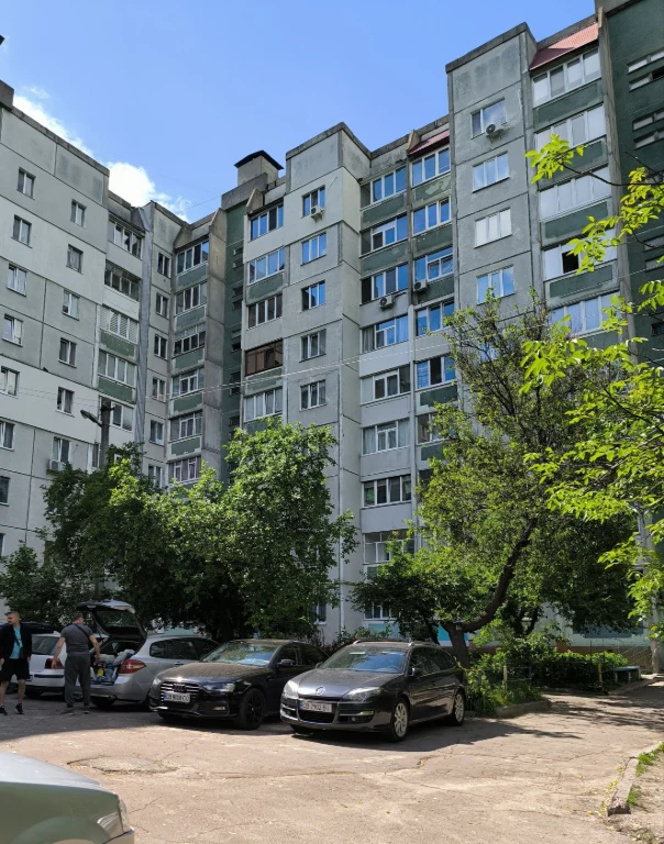 Простора 4-Кімнатна Квартира В Центрі  Чернігова