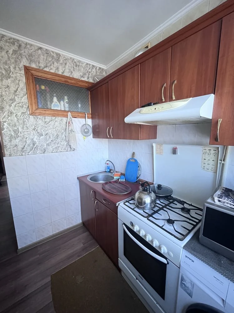 Продам 3-х кімнатну квартиру ( район круга )