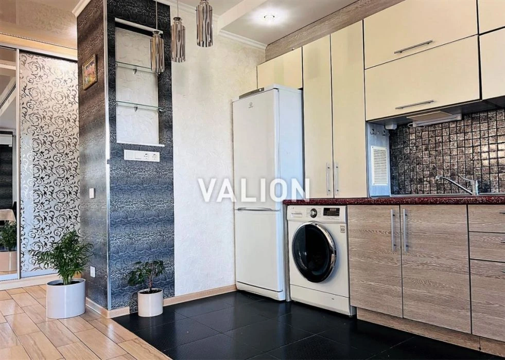 Продам двокімнатну квартиру, пр-т Миру, б. 21, м. Чернігів.