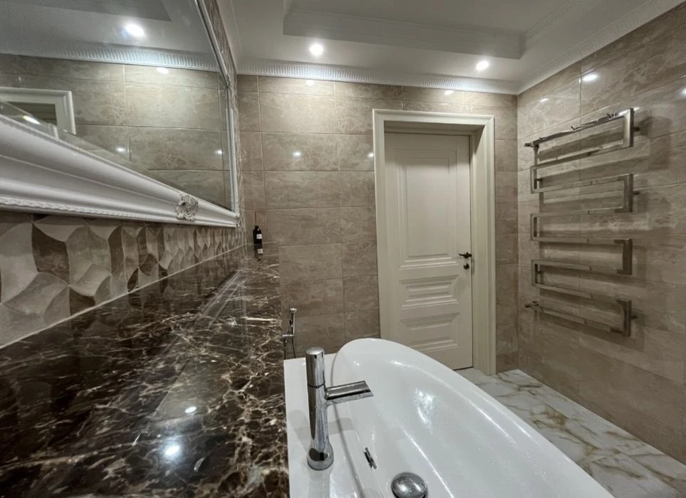 СРОЧНО!133.5 м2 Продаж 3 х кім.квартири преміум класу Брянсь