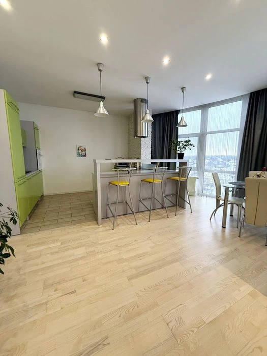 Пять Кутів 94м2 Продаж 2 кім квартири