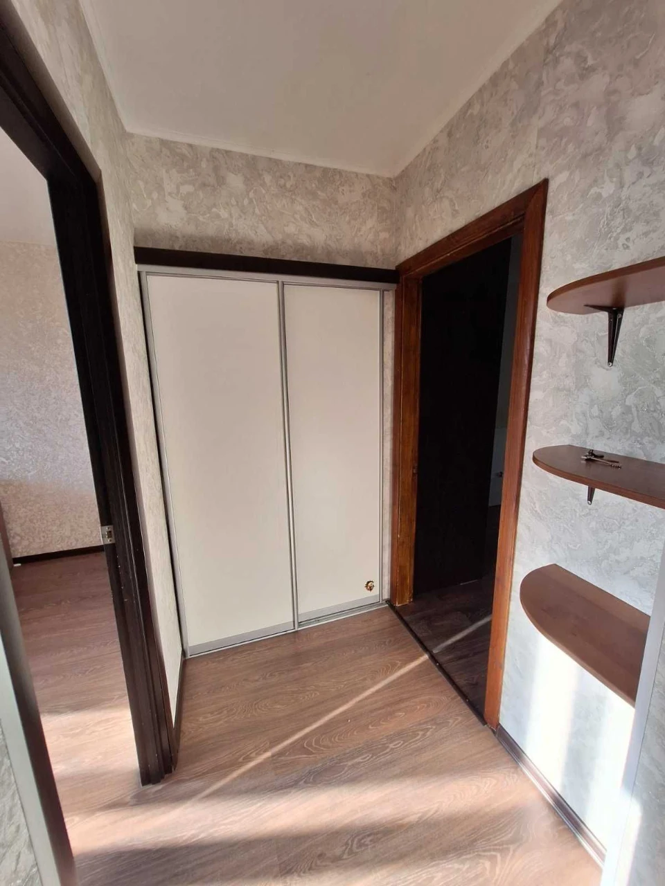 Продається 2 кімнатна квартира в районі Пр. Левка Лук'яненка