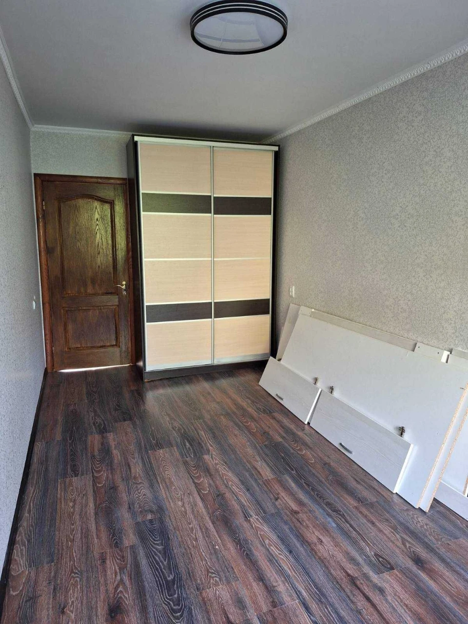 Продається 2 кімнатна квартира в районі Пр. Левка Лук'яненка