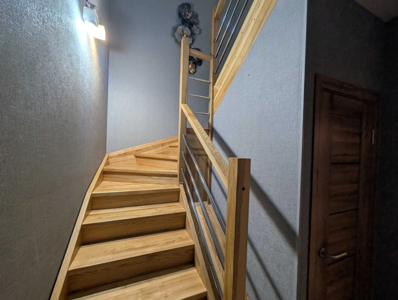 Видова дворівнева квартира з ремонтом Масани 101 м² RD