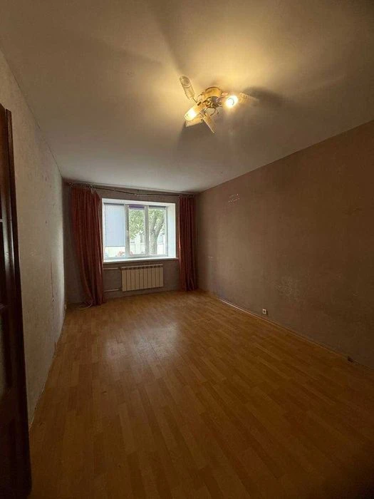 Продаж 2-кімнатної квартири в центрі міста, район Макдональд