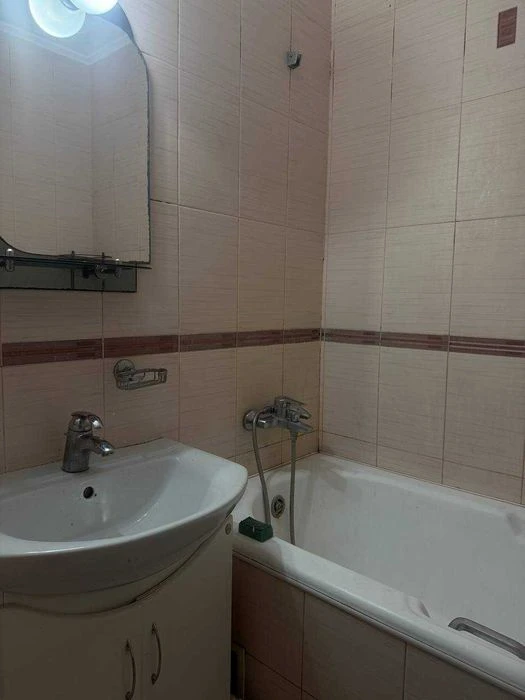 Продаж 2-кімнатної квартири в центрі міста, район Макдональд