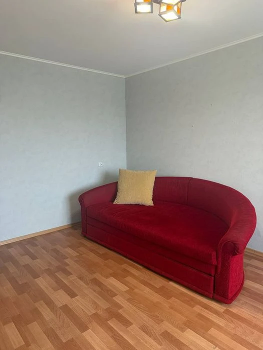 Простора 4-кімнатна квартира 84 м² на Масанах — вул. Незалеж
