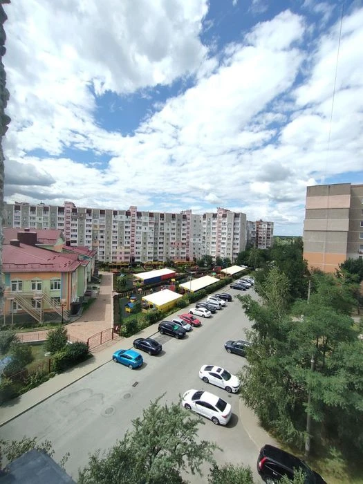 Простора 4-кімнатна квартира 84 м² на Масанах — вул. Незалеж