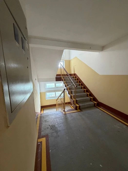 Простора 4-кімнатна квартира 84 м² на Масанах — вул. Незалеж