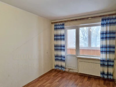 3 кімнатна квартира 71м2, 2/9 в житловому стані. Район Епіце